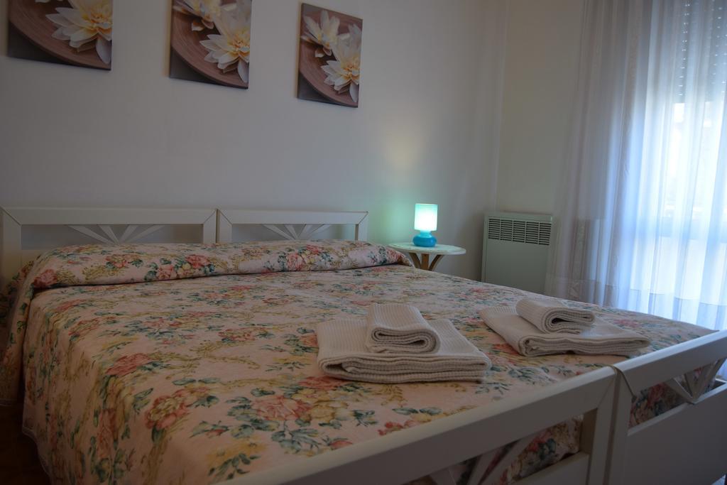 Casa Vacanza E Per Lavoro Elena E Carla Spinea Bagian luar foto